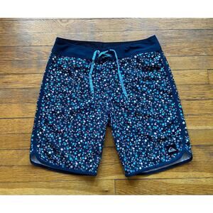 QUIKSILVER Black w/Multicolor Floral Boardshorts sz 32